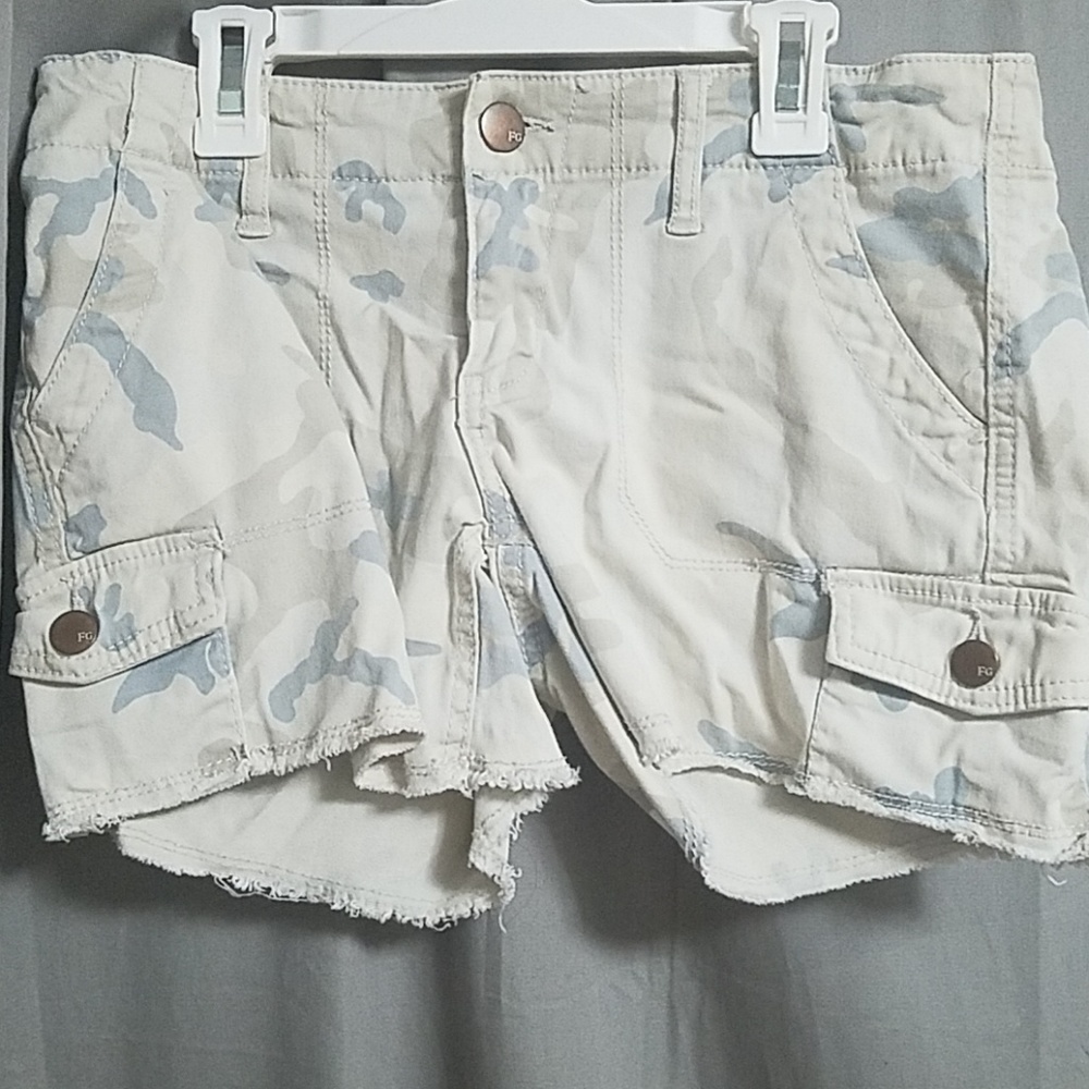 Light camo shorts
